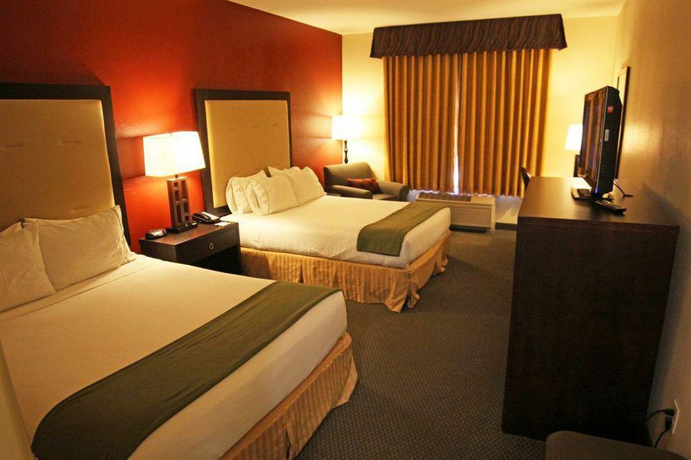 Hampton & By Hilton 3*
