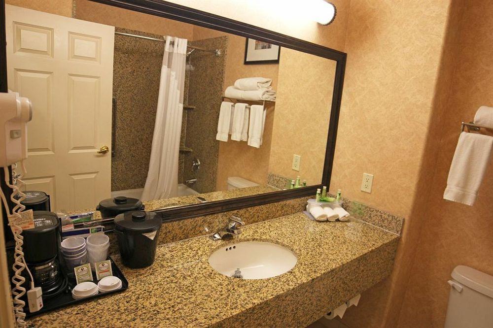 Hampton & By Hilton 3* Mesquite