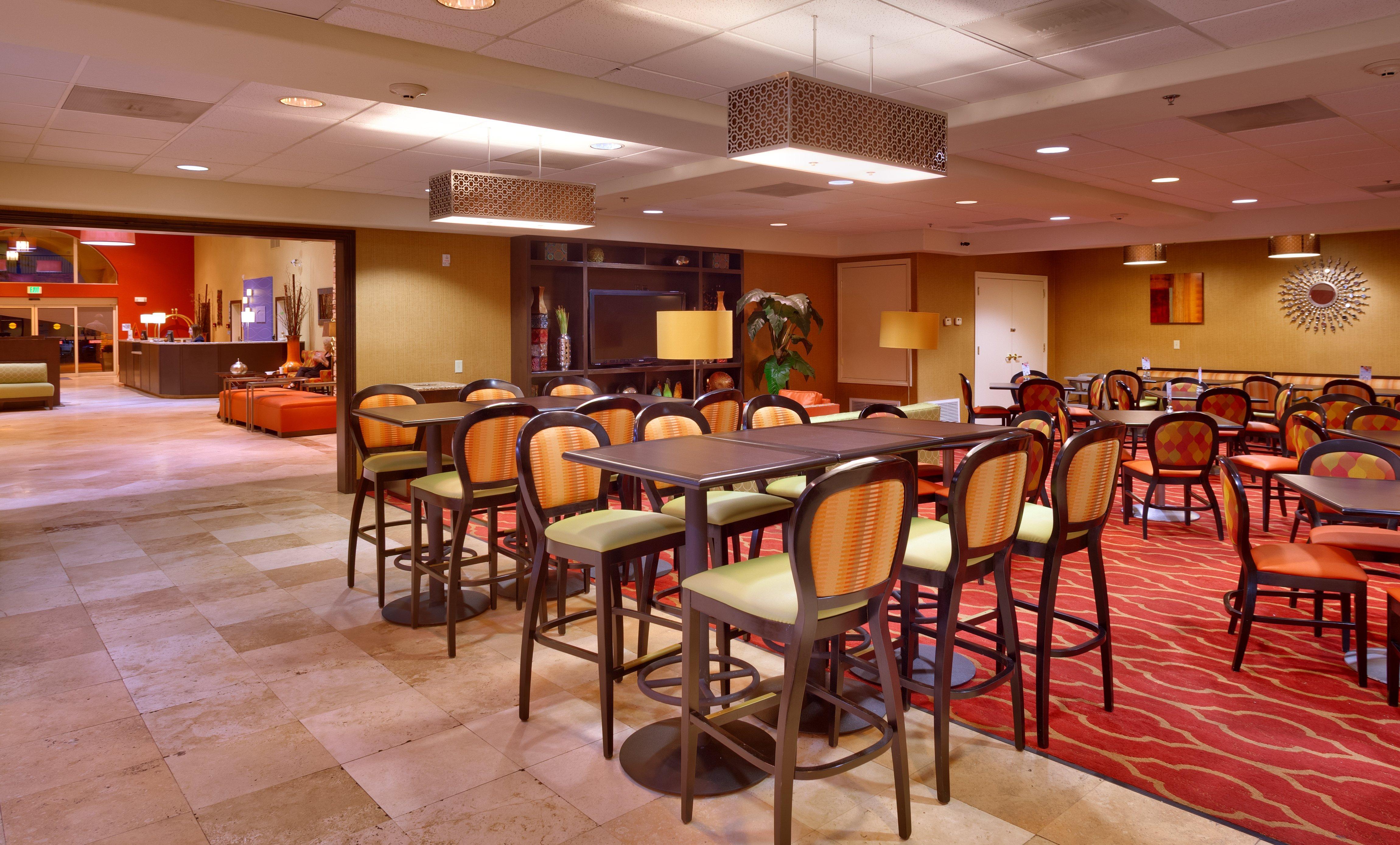 Hotel Hampton & By Hilton