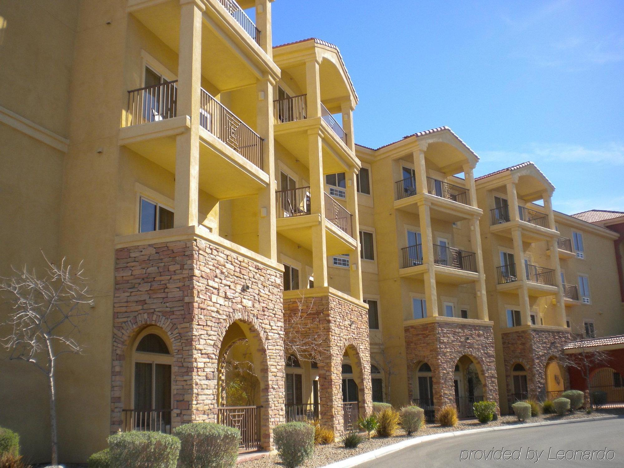 Hampton & By Hilton Hotel 3*