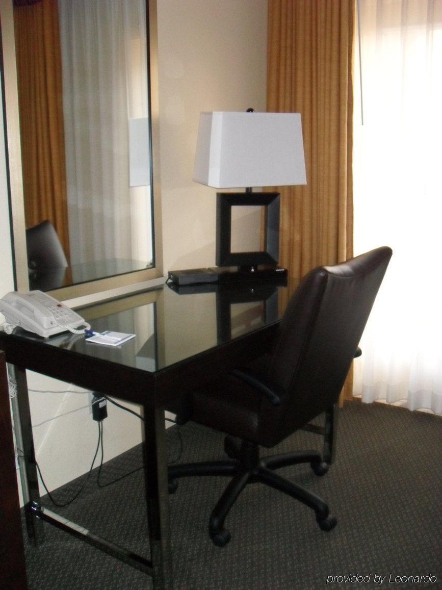 Hotel Hampton & By Hilton 3*